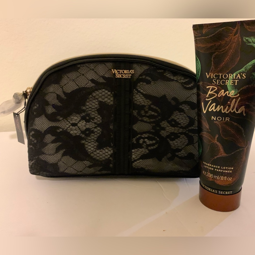 Vsecret lace cosmetic bag w bare vanilla lotion NEW w TAGS